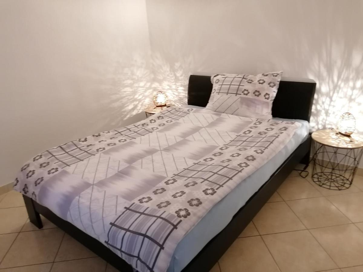 Apartments Nena - Trogir Extérieur photo