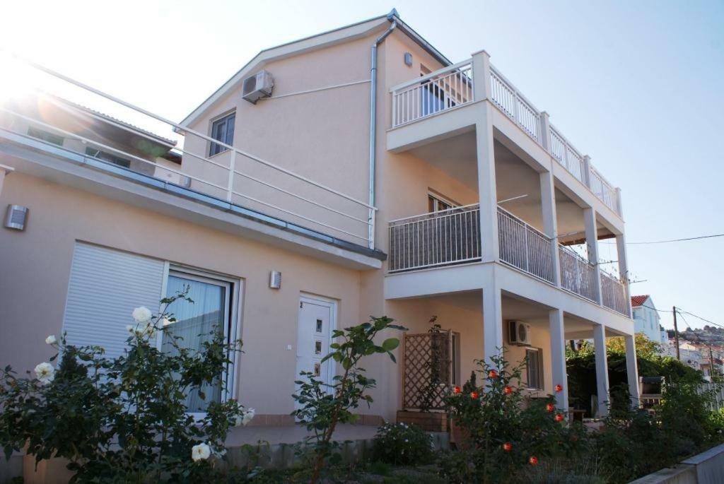Apartments Nena - Trogir Extérieur photo