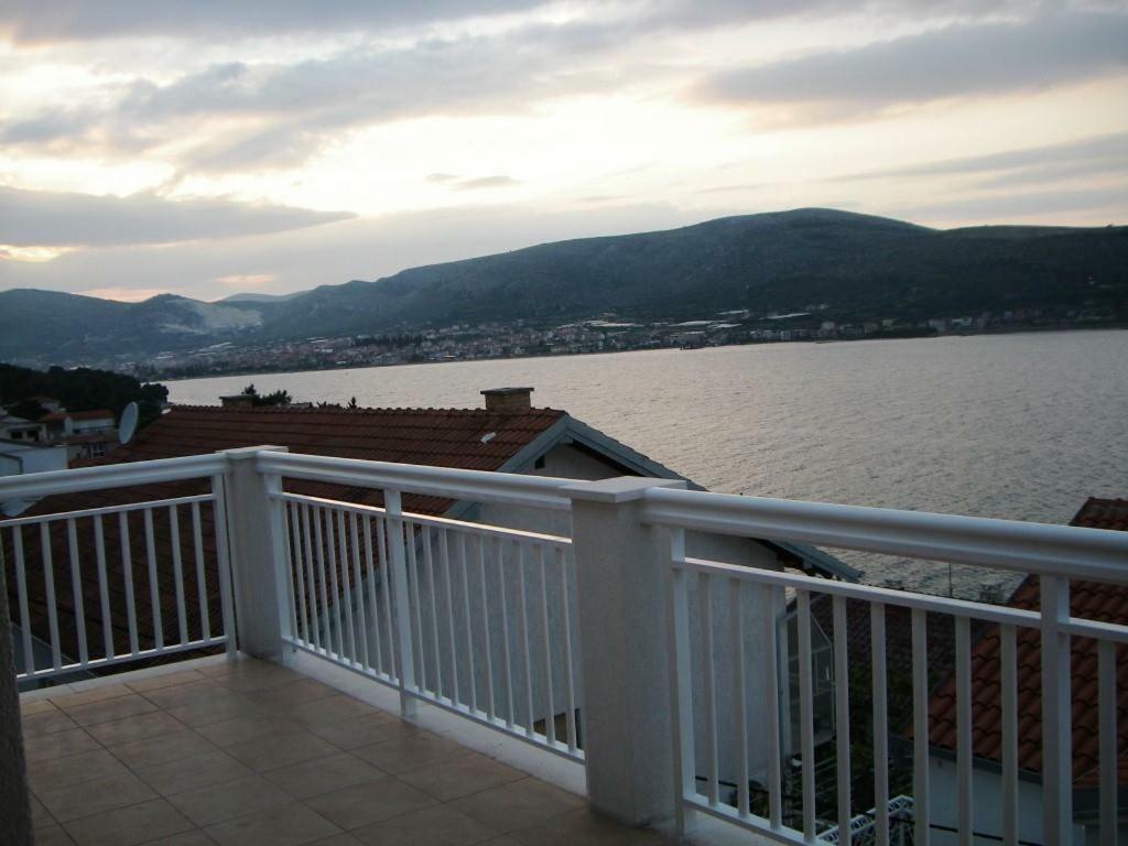 Apartments Nena - Trogir Extérieur photo